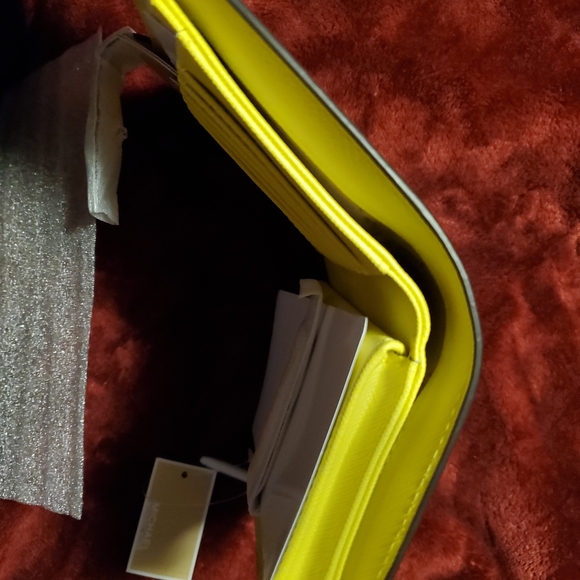 Michael kors wallet - Picture 3 of 7